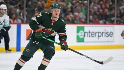 NHL roundup: Record-setting night for Wild