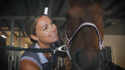 How working with horses helped a professional dressage rider face up to a family crisis - euronews.com - Britain - Uae