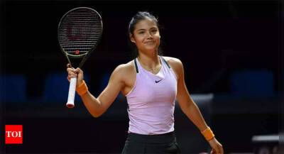 Emma Raducanu - Iga Swiatek - Paula Badosa - Ons Jabeur - Karolina Pliskova - Laura Siegemund - Tamara Korpatsch - Raducanu bounces back to punch ticket for Stuttgart quarter-finals - timesofindia.indiatimes.com - Britain - France - Germany - Spain - Tunisia -  Stuttgart