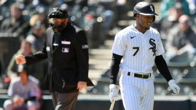 Chicago White Sox's Tim Anderson suspended 1 game for giving fans middle finger, will appeal