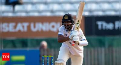 Cheteshwar Pujara scores his second ton of County season but Worcestershire take control