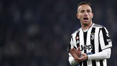 Alex Sandro - Arthur, desbloqueado - en.as.com -  Sandro