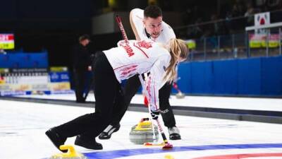 Canada's Gallant, Peterman off to winning start at mixed doubles curling worlds