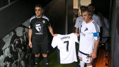 Burgos homenajea a Juanito