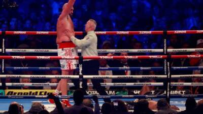 Boxing-Fury retains WBC heavyweight crown with technical knockout of Whyte - channelnewsasia.com