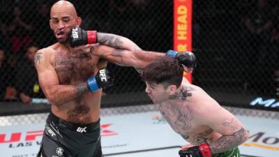 Dean Barry disqualified in first round of UFC debut