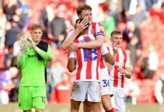“He reminds me of Jonathan Walters of old” – Stoke City fan pundit delivers verdict on his Potters Player of the Season