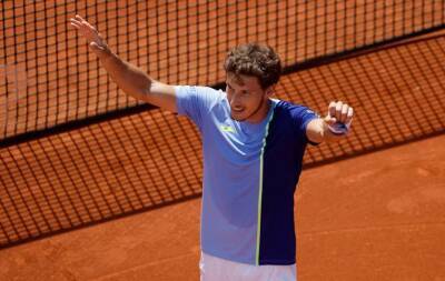 Pablo Carreno Busta - Carlos Alcaraz - Alex De-Minaur - Spaniard Carreno Busta sweeps into Barcelona final - beinsports.com - Spain - Australia