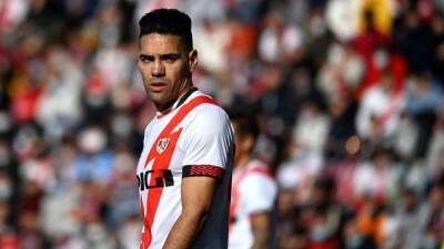 Falcao, la bala en la recámara de Iraola para asaltar el Camp Nou - en.as.com