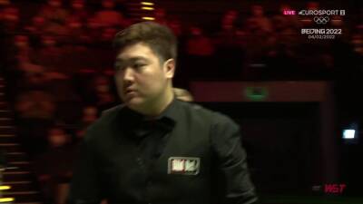 Mark Williams - Mark Selby - Jimmy White - Alan Macmanus - 'Nervous' Yan Bingtao said controversial decision to ask for white ball to be cleaned was a joke to ease tension - eurosport.com - county Williams