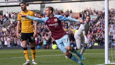 West Ham - Matej Vydra - Mike Jackson - Burnley move out of relegation zone after crucial win over Wolves at Turf Moor - eurosport.com