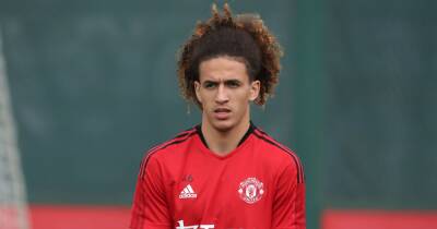 Robbie Savage disagrees with Gary Neville comments on Man United youngster Hannibal Mejbri