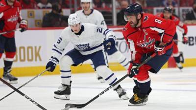 Washington Capitals' Alex Ovechkin leaves game with upper-body injury