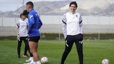 Robert Moreno - Karanka contra "maleficio de los parones" en su debut en casa - en.as.com