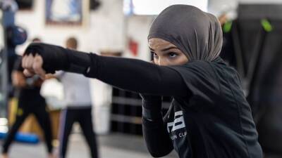 Tina Rahimi to make history as first Muslim woman boxer to represent Australia at Commonwealth Games - abc.net.au - Australia - Birmingham - county Hill