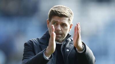 Gerrard wants Young to extend stay at Aston Villa
