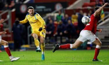 Steve Bruce - Paul Ince - What is the latest news with John Swift amid West Brom transfer talk? - msn.com