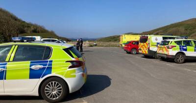 Major police response at Welsh beach as officers search for a missing man - live - walesonline.co.uk