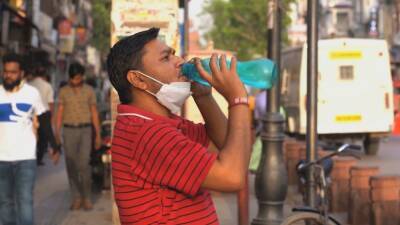 India feels the heat: Country reels from unusually early heatwave - france24.com - France - Japan - India - Sri Lanka