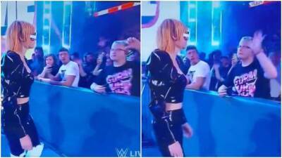 Becky Lynch - Wwe Raw - Becky Lynch makes WWE fan change their mind very quickly in amusing clip - givemesport.com