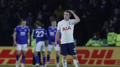Tottenham's Skipp to miss rest of season after surgery