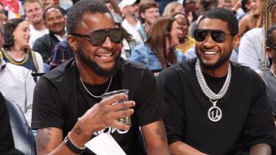 Read More - NBA playoffs 2022 - Usher spotted next to Tee Morant at Grizzlies-Timberwolves Game 5 - espn.com -  Karl-Anthony - state Minnesota -  Memphis