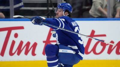 Matthews reaches 60-goal mark as Maple Leafs beat Red Wings
