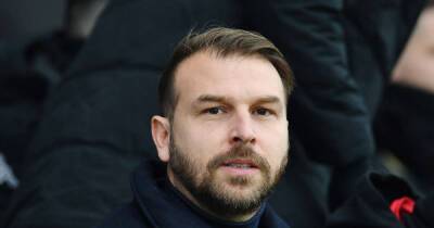 Soccer-Venezia sack coach Zanetti, bring in Soncin as replacement