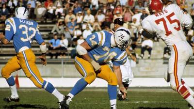 NFL Draft 2022: Hall of Famer Ron Mix talks decision to play for Chargers, offers advice for rookies