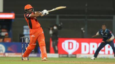 Watch: Sunrisers Hyderabad's Shashank Singh Deflates Gujarat Titans' Lockie Ferguson With 3 Sixes In Last Over