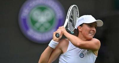 World No 1 Iga Swiatek calls for unity over Russia ban to avoid Wimbledon 'chaos'