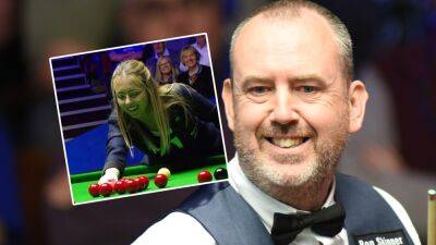 'Frighten her!' - Mark Williams scares 'good sport' ref with prank against Judd Trump at World Championship