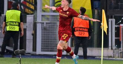 Ralf Rangnick - As Roma - Rangnick now wants 'explosive' star as Man Utd welcome gift for Ten Hag; he's in England today - msn.com - Manchester - Italy -  Leicester