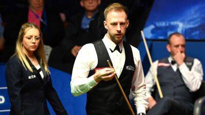 Judd Trump - 'Desislava has banged on the window' - referee Bozhilova shuts down noisy broadcast studio - eurosport.com