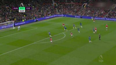 Cristiano para el tiempo en Old Trafford 'desmayando' el balón en su golazo - en.as.com - Madrid