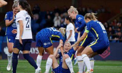 Emma Hayes - Sam Kerr - Jonna Andersson - Beth England - England and Kerr fire Chelsea to win over Tottenham to stretch WSL lead - theguardian.com - Sweden - Manchester - Denmark - Birmingham