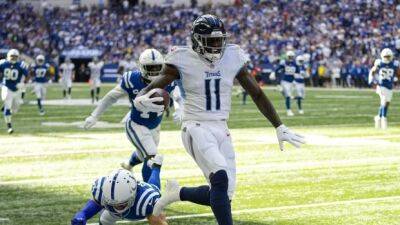 Eagles acquire Brown from Titans, reach agreement on four-year extension