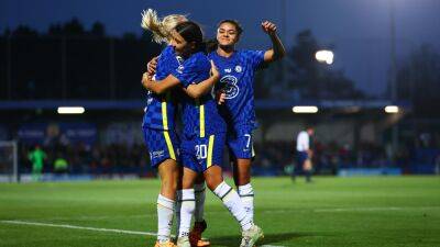 Pernille Harder - Emma Hayes - Sam Kerr - Beth England - Chelsea close to retaining the Women's Super League title after beating London rivals Tottenham 2-1 at Kingsmeadow - eurosport.com