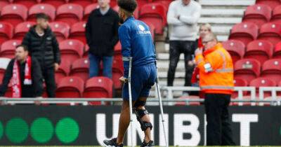 Knee specialist gives Huddersfield Town's Sorba Thomas play-off hope in full injury update
