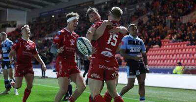 Johnny Macnicholl - Jarrod Evans - Josh Adams - Tomos Williams - Sam Costelow - Scarlets 35-20 Cardiff: Hosts overcome red card to thrash Blue and Blacks in enthralling derby - walesonline.co.uk - county Lewis - county Adams - county Williams - county Dillon