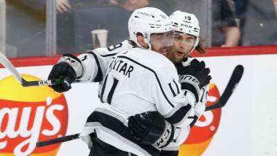 Connor Hellebuyck - Adam Lowry - Jets fail to capitalize on power-play chances in loss to Kings - tsn.ca - Los Angeles -  Los Angeles