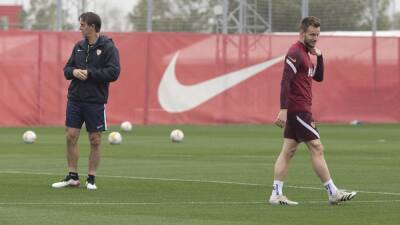 Y pese a todo, el Sevilla es el que defiende la segunda plaza - en.as.com