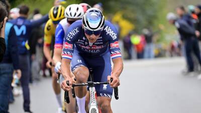 Tour of Flanders 2022 LIVE - Men's race as Mathieu van der Poel vies with Tadej Pogacar at Ronde van Vlaanderen