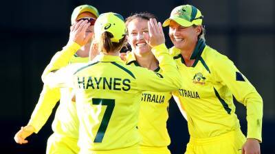 Beth Mooney - Alyssa Healy - Rachael Haynes - Nat Sciver - Adam Gilchrist - Australia wins seventh women's Cricket World Cup, as Alyssa Healy's record-breaking 170 outdoes Nat Sciver's century - abc.net.au - Australia - Sri Lanka