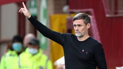 Graham Alexander urges Motherwell to forget table and focus on next match