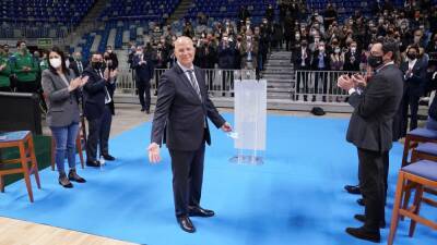 El baloncesto y el deporte lloran el adiós de Javier Imbroda