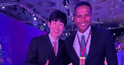Manchester United favourites Ji-sung Park and Antonio Valencia reunited at World Cup draw