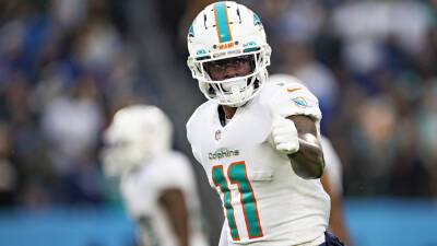 Dolphins trading DeVante Parker to division rival New England Patriots