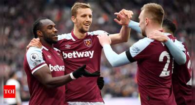 Frank Lampard - David Moyes - Donny Van-De-Beek - London Stadium - Jarrod Bowen - Aaron Cresswell - Michael Keane - EPL: West Ham revive top four bid to leave Everton in relegation danger - timesofindia.indiatimes.com