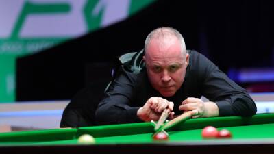 Tour Championship 2022 - John Higgins makes three centuries to secure lead over Neil Robertson in final